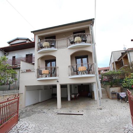 Apartments Fabris โรวีน ภายนอก รูปภาพ
