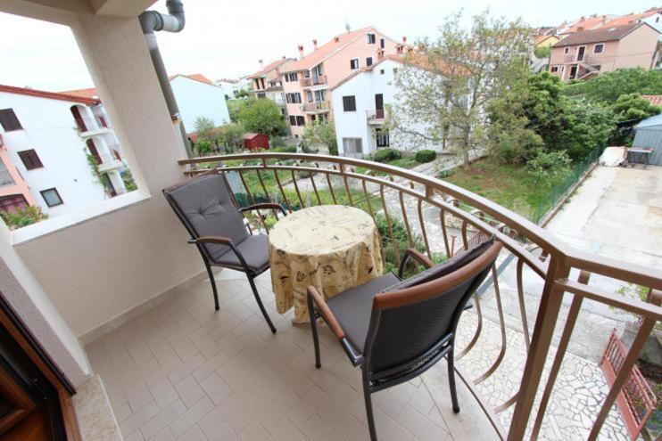 Apartments Fabris โรวีน ภายนอก รูปภาพ