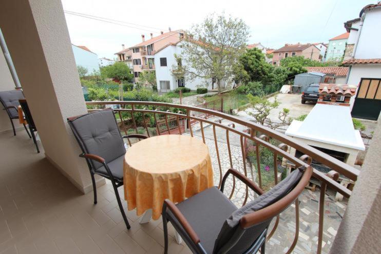 Apartments Fabris โรวีน ภายนอก รูปภาพ