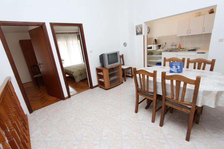 Apartments Fabris โรวีน ภายนอก รูปภาพ